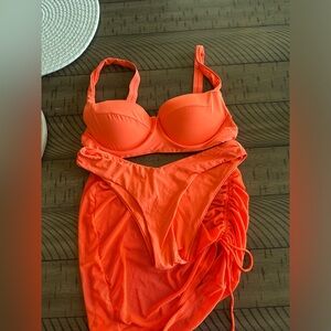 NWOT Trina Turk 3 piece set